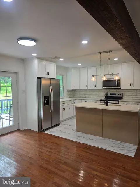 1016 W Boot Rd, Downingtown, PA 19335