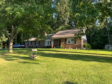 1798 Ridgeview Dr, Coatesville, PA 19320