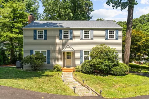 1615 Russell Rd, Paoli, PA 19301