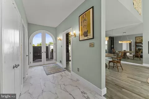 Entry Way - 5 Avignon #5, Devon, PA 19333 photo 1 of 4