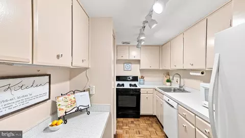 Kitchen - 18 Drummers Ln, Wayne, PA 19087 photo 1 of 4