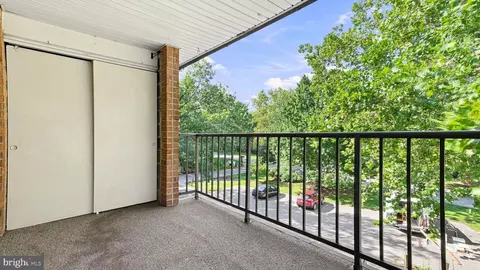 Exterior - 18 Drummers Ln, Wayne, PA 19087 photo 2 of 2