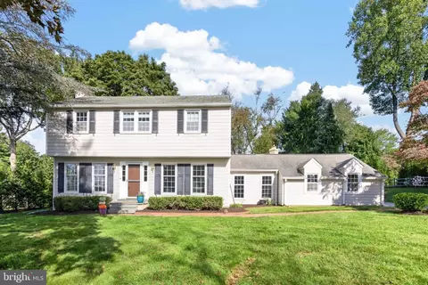 735 Monument Rd, Malvern, PA 19355