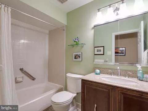 Bath - 101 Camsten Ct, Chesterbrook, PA 19087 photo 5 of 6