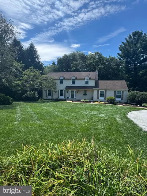 105 Scotts Glen Rd, Lincoln University, PA 19352