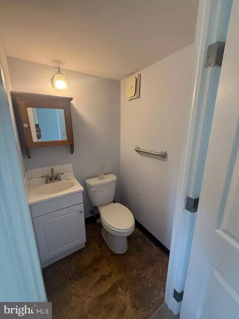 Bath - 502 Briar Rd, Exton, PA 19341 photo 1 of 3