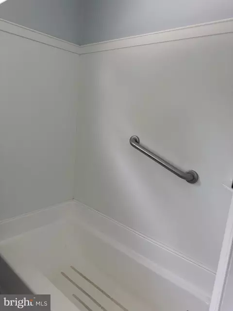 Bath - 502 Briar Rd, Exton, PA 19341 photo 3 of 3