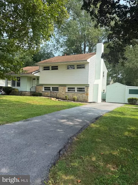 Exterior - 502 Briar Rd, Exton, PA 19341 photo 6 of 7