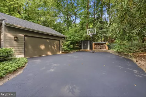 Exterior - 433 Homestead Rd, Wayne, PA 19087 photo 9 of 18