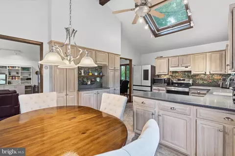 Kitchen - 433 Homestead Rd, Wayne, PA 19087 photo 5 of 5