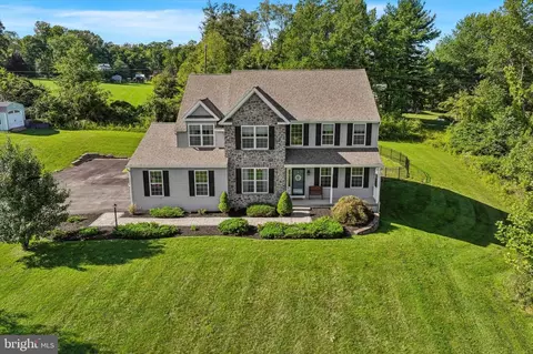 7 Maack Rd, Pottstown, PA 19465
