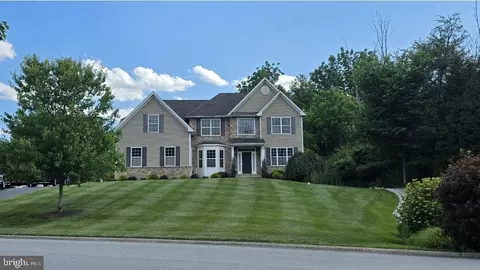 12 Michael Ct, Coatesville, PA 19320