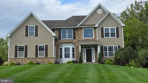 12 Michael Ct, Coatesville, PA 19320