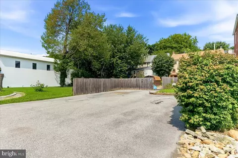 329 Front St, Parkesburg, PA 19365