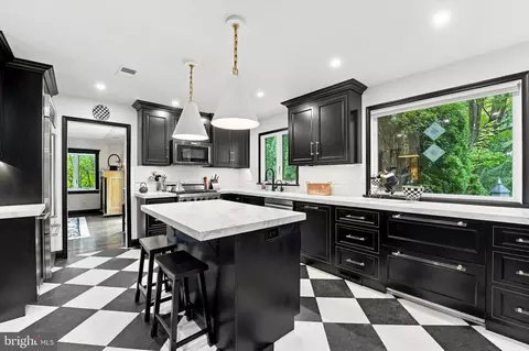 Kitchen - 19 Highfield Ln, Wayne, PA 19087 photo 1 of 5