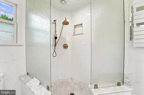 Bath - 19 Highfield Ln, Wayne, PA 19087 photo 5 of 5