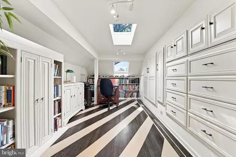 Entry Way - 19 Highfield Ln, Wayne, PA 19087 photo 4 of 6