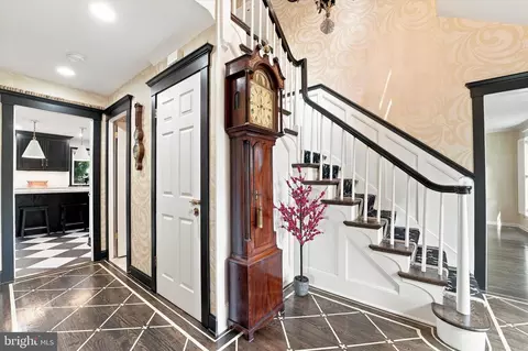 Entry Way - 19 Highfield Ln, Wayne, PA 19087 photo 1 of 6