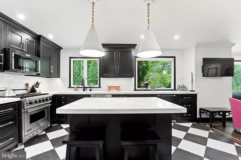 Kitchen - 19 Highfield Ln, Wayne, PA 19087 photo 5 of 5