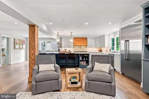 Kitchen - 716 Clovelly Ln, Devon, PA 19333 photo 11 of 11