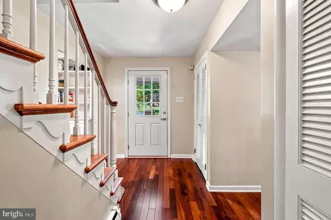 Entry Way - 716 Clovelly Ln, Devon, PA 19333 photo 2 of 7