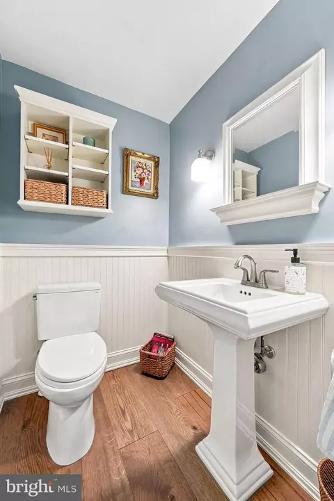 Bath - 716 Clovelly Ln, Devon, PA 19333 photo 1 of 10