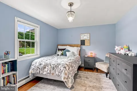 Bedroom - 716 Clovelly Ln, Devon, PA 19333 photo 2 of 10