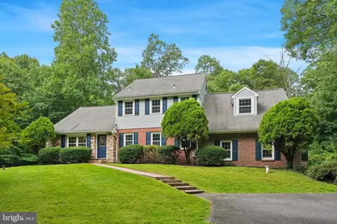 2435 Saint Peters Rd, Pottstown, PA 19465