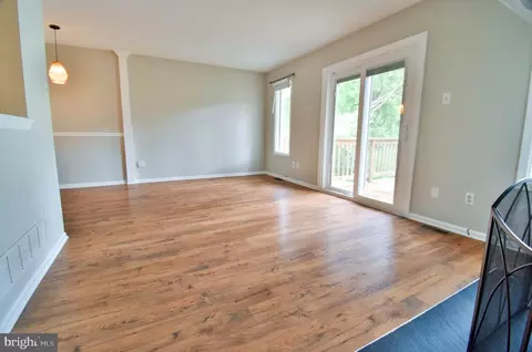 Living - 49 E Jonathan Ct #49, Kennett Square, PA 19348 photo 5 of 8