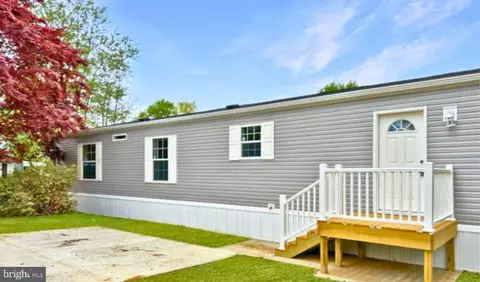 111 Azalea Cir, Honey Brook, PA 19344