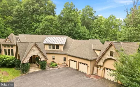 1741 Hilltop Rd, Spring City, PA 19475