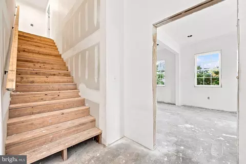 Entry Way - 516 Brookview Rd, Exton, PA 19341 photo 6 of 9