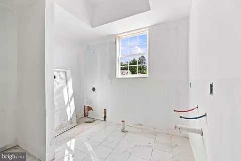 Entry Way - 516 Brookview Rd, Exton, PA 19341 photo 5 of 9