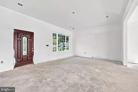 Entry Way - 516 Brookview Rd, Exton, PA 19341 photo 2 of 9