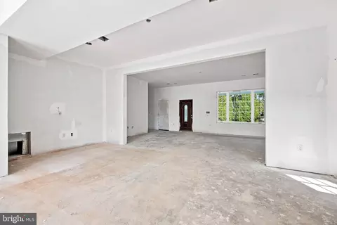 Living - 516 Brookview Rd, Exton, PA 19341 photo 3 of 3