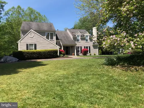 32 Heron Hill Dr, Downingtown, PA 19335