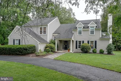 32 Heron Hill Dr, Downingtown, PA 19335