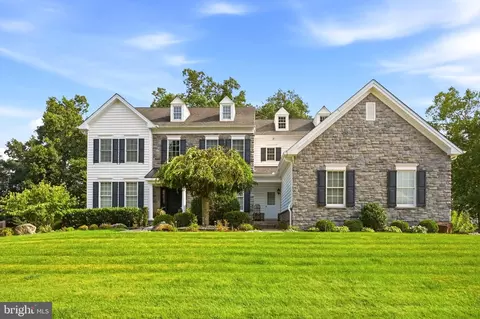 1956 Wetherhill Dr, Downingtown, PA 19335