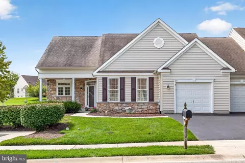 118 Augusta Dr, Honey Brook, PA 19344