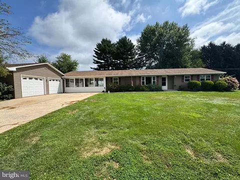 17 Dogwood Ln, Cochranville, PA 19330
