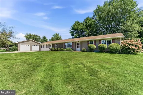 17 Dogwood Ln, Cochranville, PA 19330