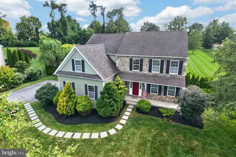16 Michael Ct, Coatesville, PA 19320