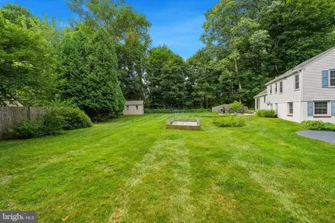 Exterior - 606 Upper Gulph Rd, Wayne, PA 19087 photo 8 of 10