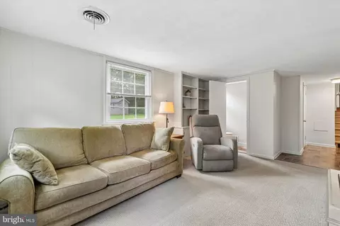 Living - 606 Upper Gulph Rd, Wayne, PA 19087 photo 4 of 4