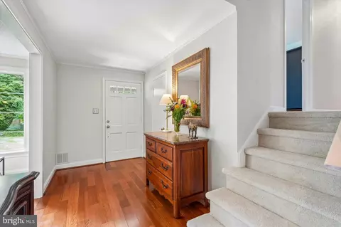 Entry Way - 606 Upper Gulph Rd, Wayne, PA 19087 photo 2 of 2
