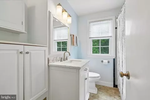 Bath - 606 Upper Gulph Rd, Wayne, PA 19087 photo 2 of 2