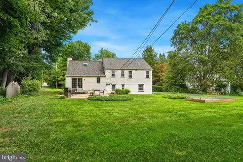 Exterior - 606 Upper Gulph Rd, Wayne, PA 19087 photo 3 of 10