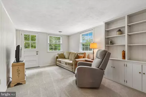 Living - 606 Upper Gulph Rd, Wayne, PA 19087 photo 3 of 4