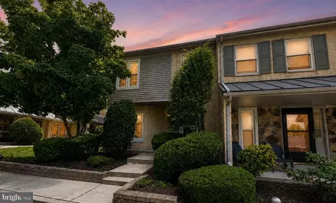 1700 Newmarket Ct, West Chester, PA 19382