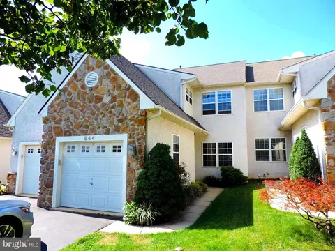 544 Cork Cir, West Chester, PA 19380